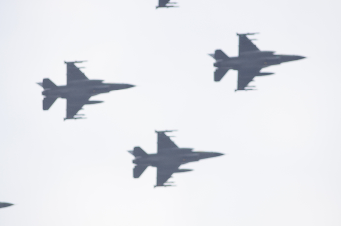 1-F16%20012