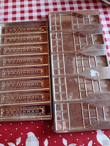 17061843471931900328246155495300