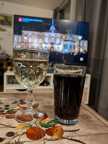 PXL_20251231_165732545.MP